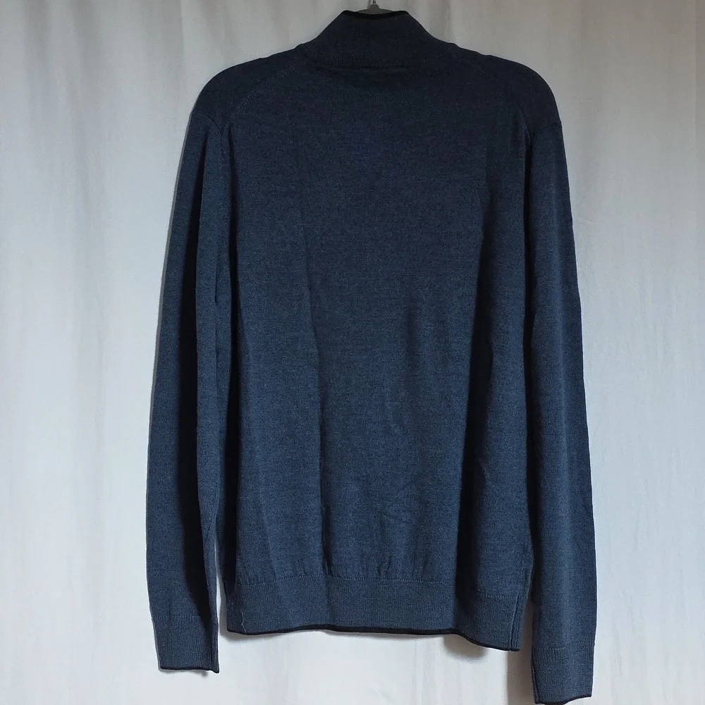 Kirkland Signature Blue Zip Up Mens Merino Wool Sweater. Size Medium. NWT.
